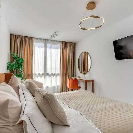 Oceana Townhouse - Cozy 3 Bed Home! 에스테포나